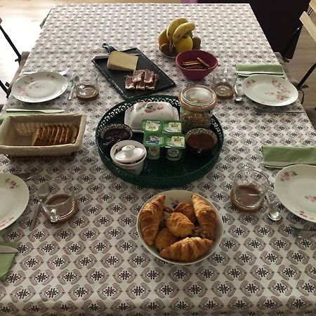 مبيت وإفطار Saint-Laurent-d'Arce Je Soigne Mon Assiette المظهر الخارجي الصورة