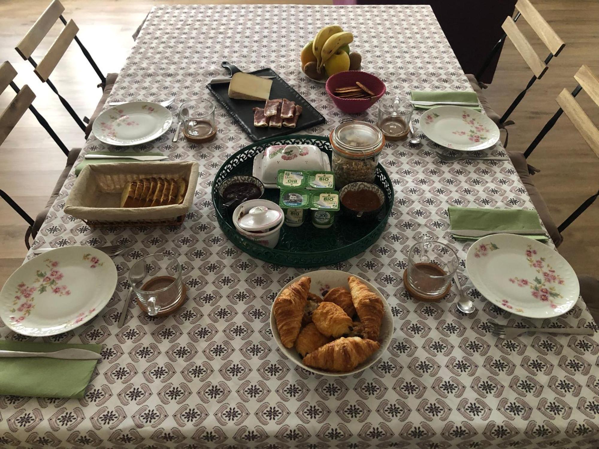 مبيت وإفطار Saint-Laurent-d'Arce Je Soigne Mon Assiette المظهر الخارجي الصورة